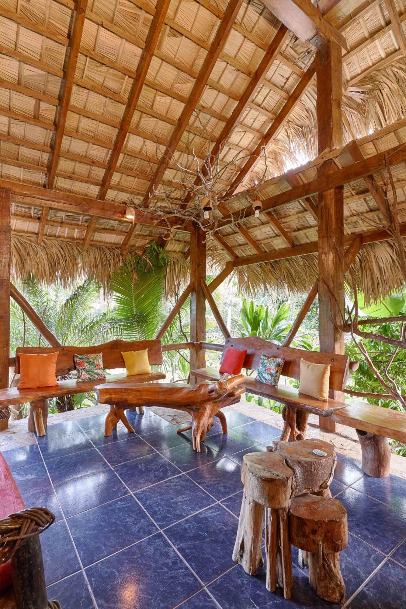 Chalet Tropical Hotel & Restaurant-Pizzeria Las Galeras Ngoại thất bức ảnh