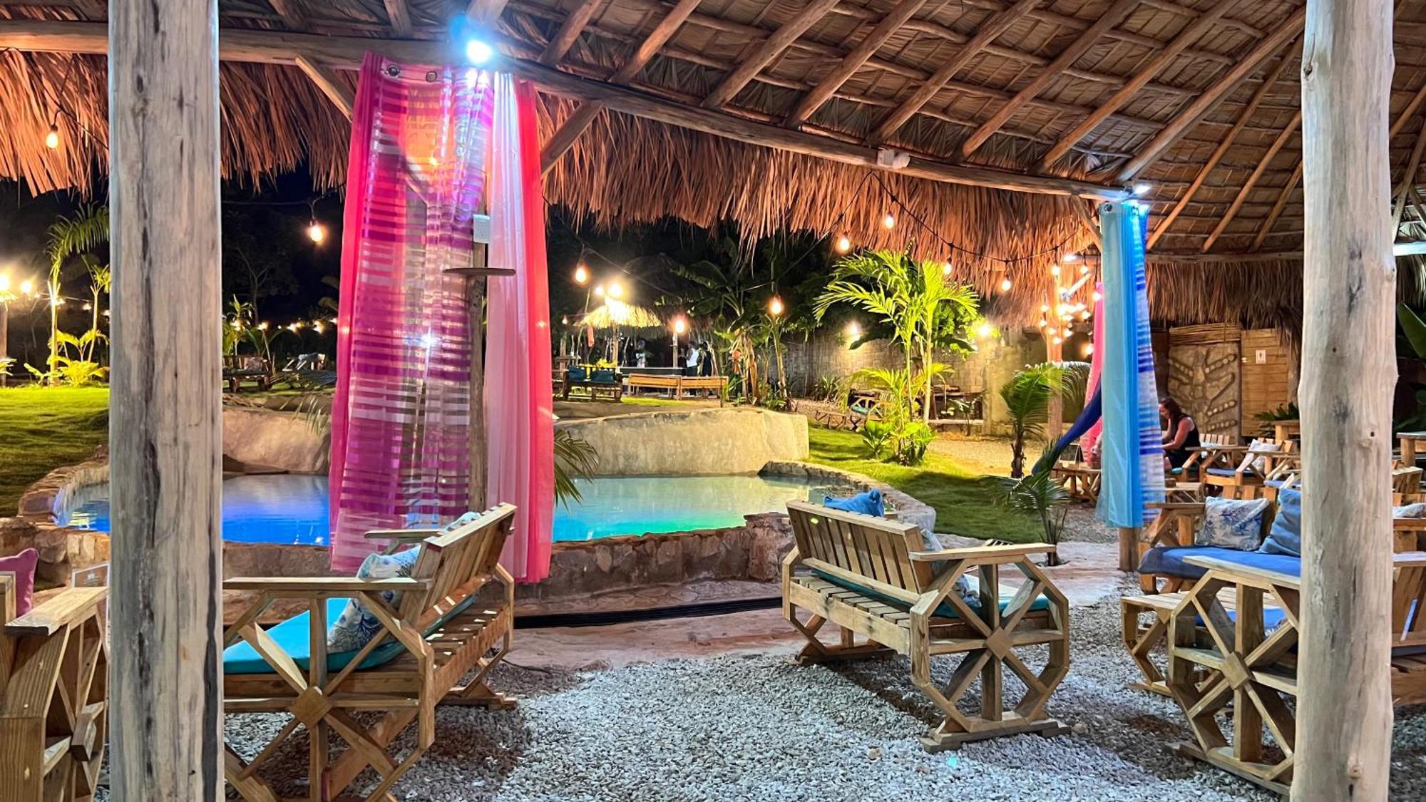 Chalet Tropical Hotel & Restaurant-Pizzeria Las Galeras Ngoại thất bức ảnh